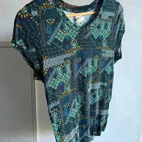 H&M Women’s Blue Green Graphic Aztec Boho Bohemian  Style Casual T-shirt Medium - Picture 4 of 6